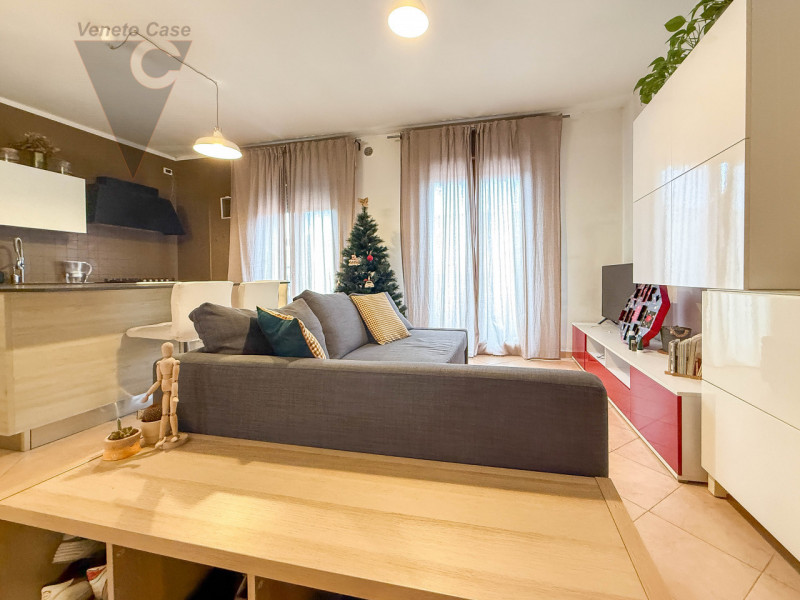 MORTISE – MINI APPARTAMENTO ULTIMO PIANO CON GARAGE
In zona residenziale ben servita, proponiamo ...