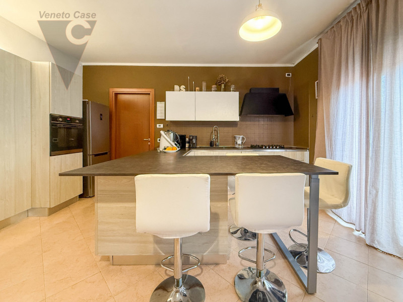 MORTISE – MINI APPARTAMENTO ULTIMO PIANO CON GARAGE
In zona residenziale ben servita, proponiamo ...