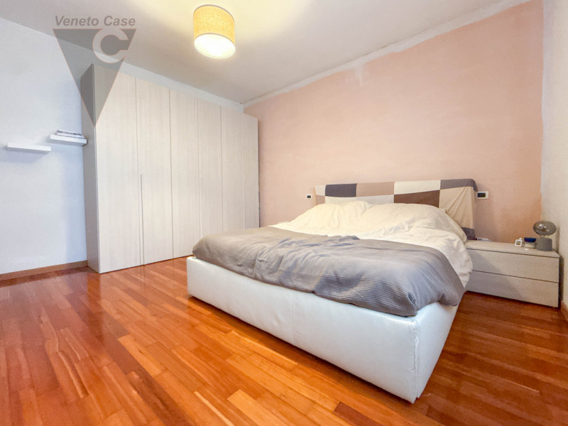 MORTISE – MINI APPARTAMENTO ULTIMO PIANO CON GARAGE
In zona residenziale ben servita, proponiamo ...
