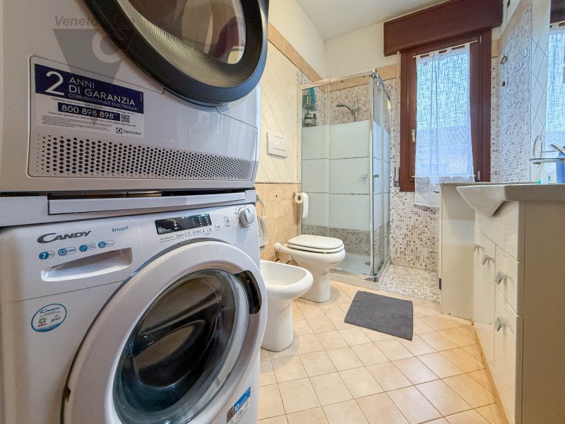 MORTISE – MINI APPARTAMENTO ULTIMO PIANO CON GARAGE
In zona residenziale ben servita, proponiamo ...