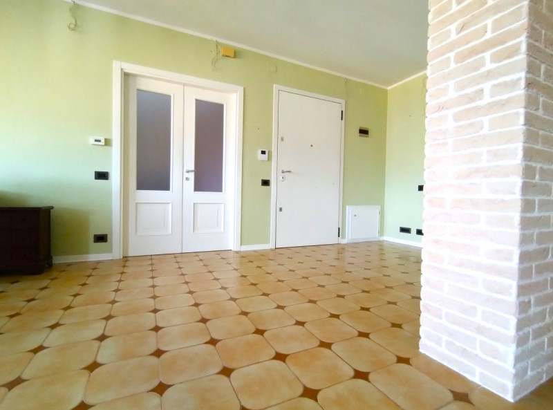 Rif. PS245
Se desideri vivere in un appartamento dalle generose dimensioni nel cuore di Piove di ...