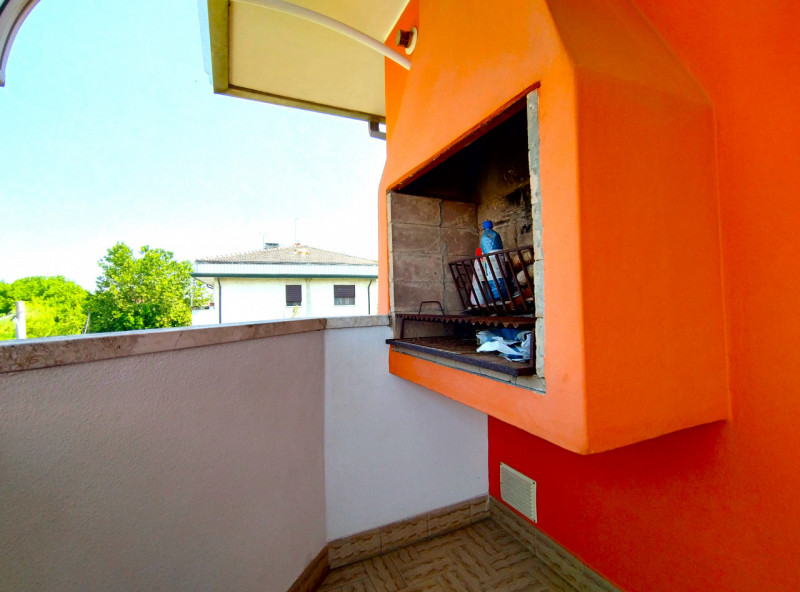 Rif. PS245
Se desideri vivere in un appartamento dalle generose dimensioni nel cuore di Piove di ...