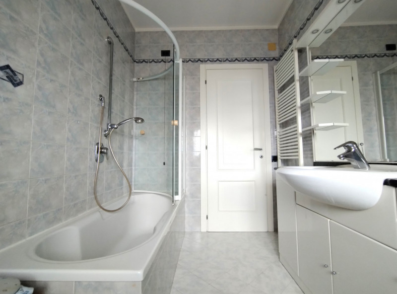 Rif. PS245
Se desideri vivere in un appartamento dalle generose dimensioni nel cuore di Piove di ...