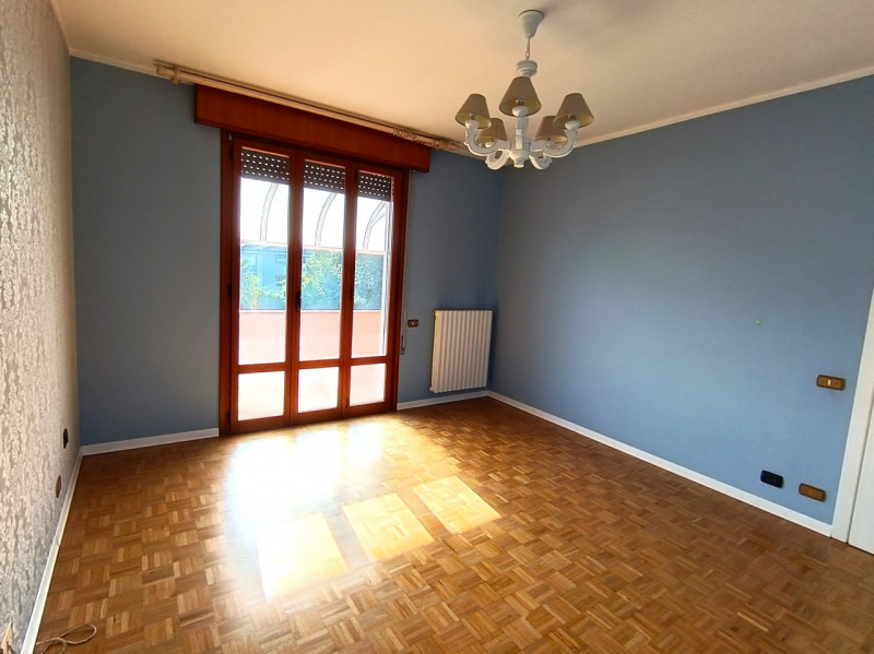 Rif. PS245
Se desideri vivere in un appartamento dalle generose dimensioni nel cuore di Piove di ...