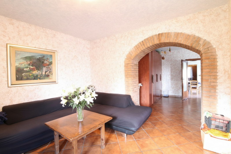 MONSELICE: proponiamo in vendita un affascinante rustico da ristrutturare situato nella tranquill...