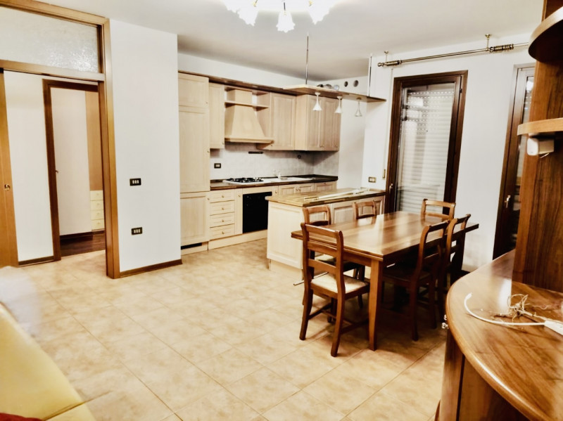 (Per INFO 3316190143) Scopri il tuo nuovo rifugio nel cuore di Borgoricco! Questo luminoso appart...