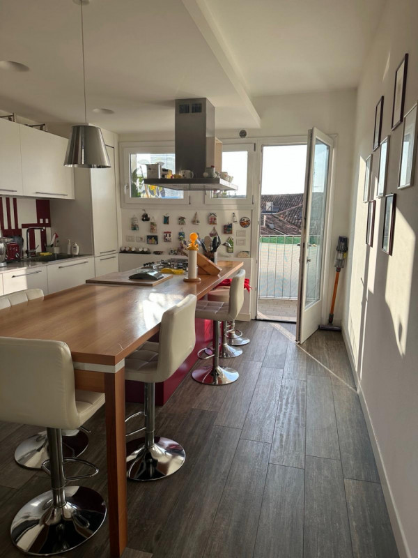 Padova Piazza Dell'Insurrezione Nicoletta dardilli di AD Casa Padova propone in vendita appartame...