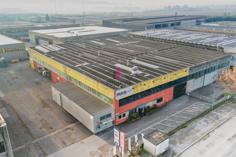 MONTECCHIO MAGGIORE (Zona Industriale) – Rif.610FUTURAM - Per info 0444 310220

Nel cuore della z...