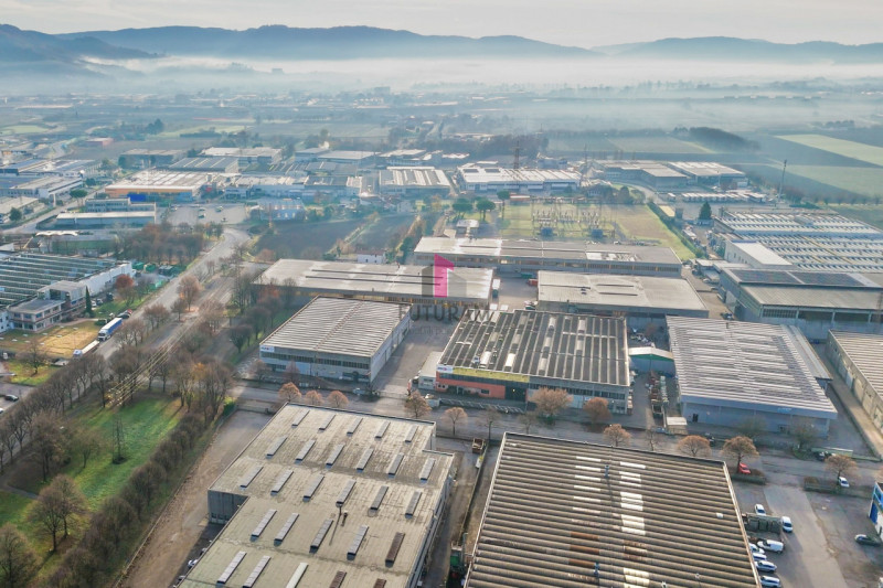 MONTECCHIO MAGGIORE (Zona Industriale) – Rif.610FUTURAM - Per info 0444 310220

Nel cuore della z...