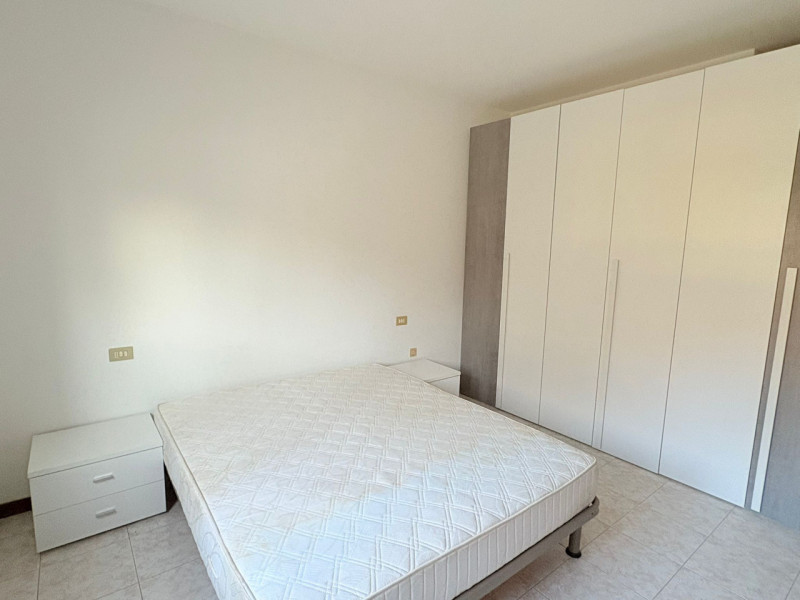 In una posizione strategica, comoda ai principali servizi e alla viabilità, proponiamo luminoso a...