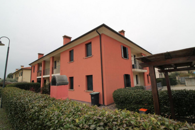 Disponibile in affitto un accogliente appartamento bilocale situato al secondo ed ultimo piano di...