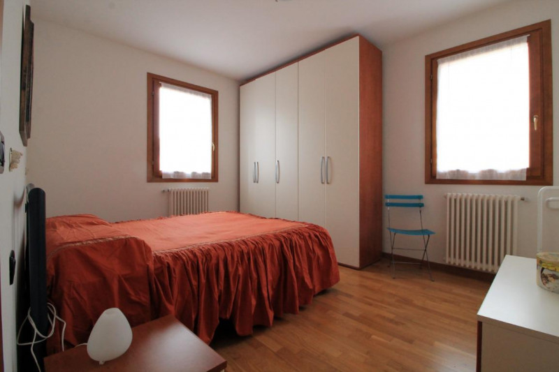 Disponibile in affitto un accogliente appartamento bilocale situato al secondo ed ultimo piano di...