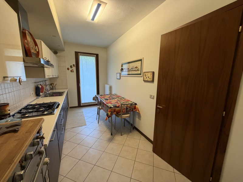 VIGODARZERE: Classe Energetica C EPgl,nren 78,80 KWh/mq anno .
Proponiamo appartamento al piano t...