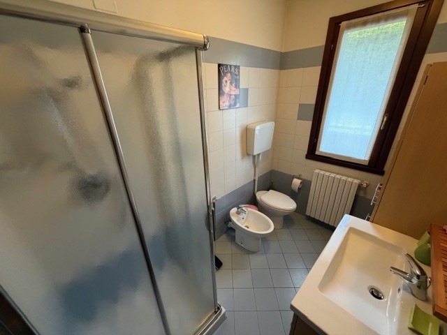 VIGODARZERE: Classe Energetica in fase di definizione.
Proponiamo appartamento al piano terra in ...