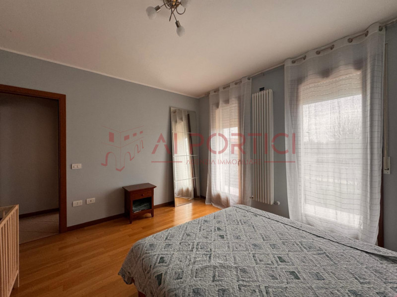 Comune di PIOVE DI SACCO - APPARTAMENTO su due livelli sito in condominio dalle poche unità e con...