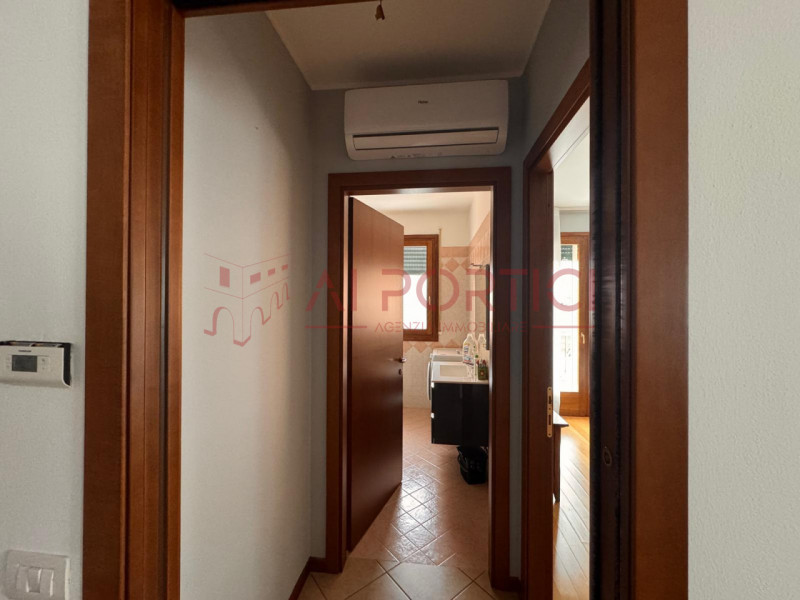 Comune di PIOVE DI SACCO - APPARTAMENTO su due livelli sito in condominio dalle poche unità e con...