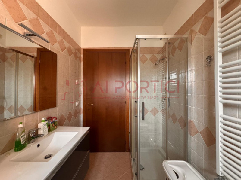 Comune di PIOVE DI SACCO - APPARTAMENTO su due livelli sito in condominio dalle poche unità e con...