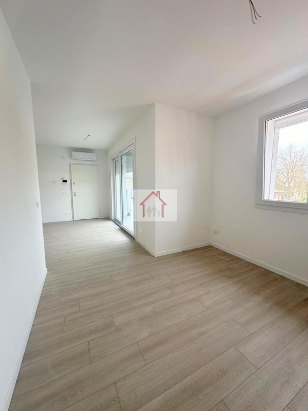 Rif: DA328 - Info Denis: 34.02.54.07.85

ULTIME UNITA' DISPONIBILI IN CLASSE A4, situati nel cuor...