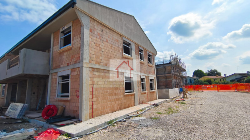 Rif: DA329 - Info Denis: 340.25.40.785

ULTIME 2 UNITA' DISPONIBILI in classe A4, situati nel cuo...