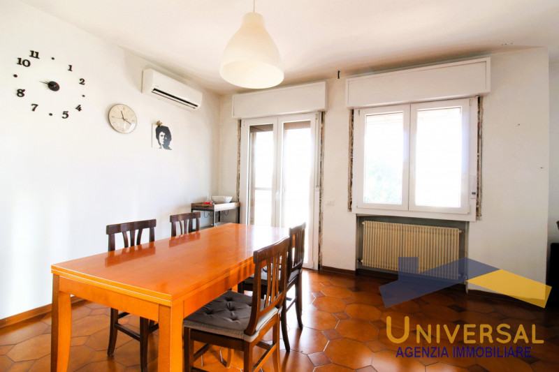 MASSANZAGO - In zona centralissima, che permette di raggiungere tutti i servizi del paese, quali ...