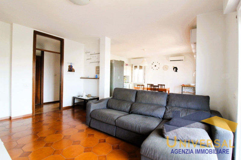 MASSANZAGO - In zona centralissima, che permette di raggiungere tutti i servizi del paese, quali ...