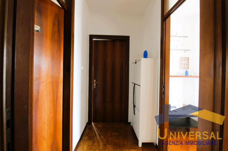 MASSANZAGO - In zona centralissima, che permette di raggiungere tutti i servizi del paese, quali ...