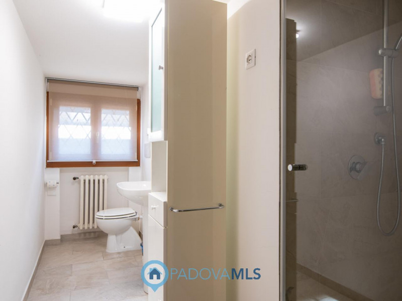 Immobile in esclusiva al Gruppo Padova MLS

Proponiamo mezza bifamiliare Posizionata in un quarti...