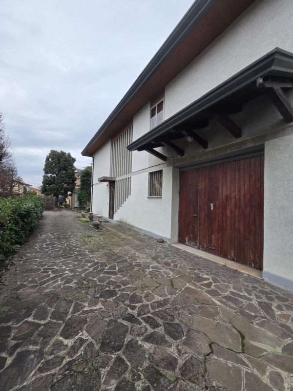 PADOVA – Zona Ponte di Brenta

In un contesto residenziale tranquillo e riservato, proponiamo in ...