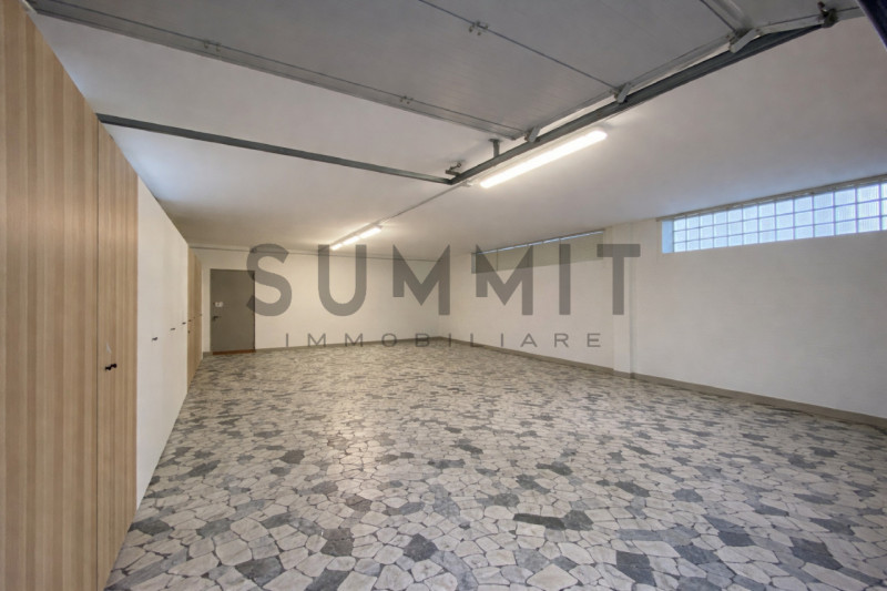 SCHIO - Centro: Locale adibito a MAGAZZINO di 440 mq. disposto su 3 livelli. Cl. En. G IPE 65,00 ...