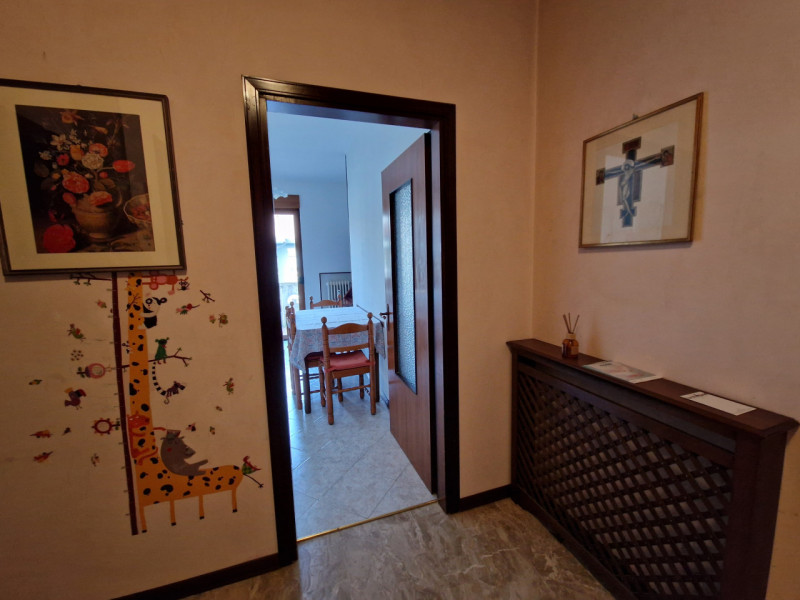 Ottima opportunità per studenti che cercano un appartamento in un contesto curato e tranquillo in...