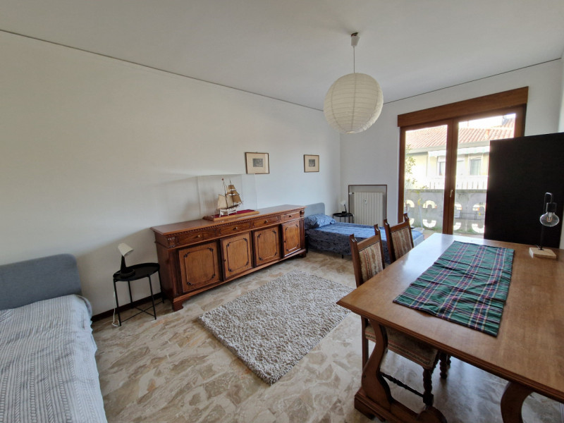 Ottima opportunità per studenti che cercano un appartamento in un contesto curato e tranquillo in...