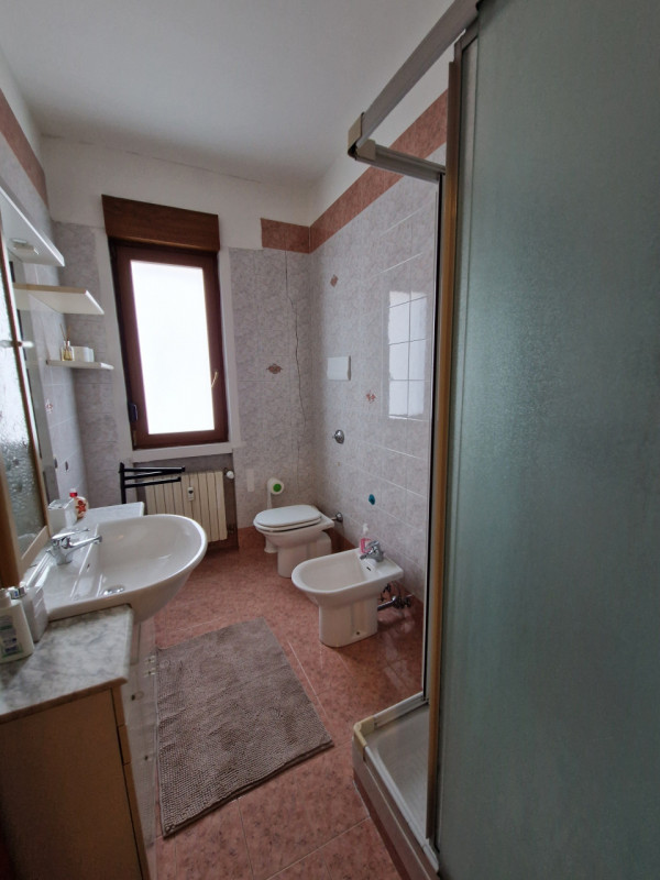 Ottima opportunità per studenti che cercano un appartamento in un contesto curato e tranquillo in...