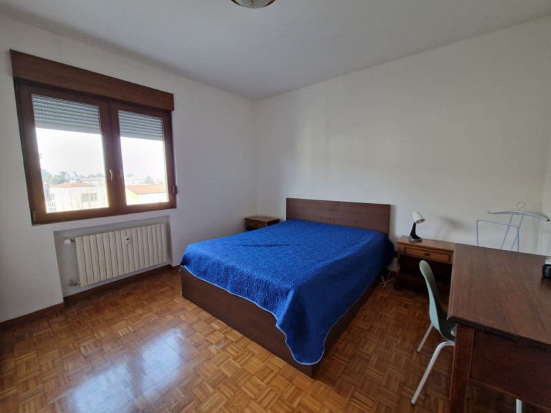 Ottima opportunità per studenti che cercano un appartamento in un contesto curato e tranquillo in...