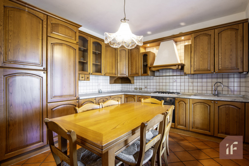 NOVENTA PADOVANA – Porzione di bifamiliare con giardino a pochi minuti dal centro

Proponiamo in ...