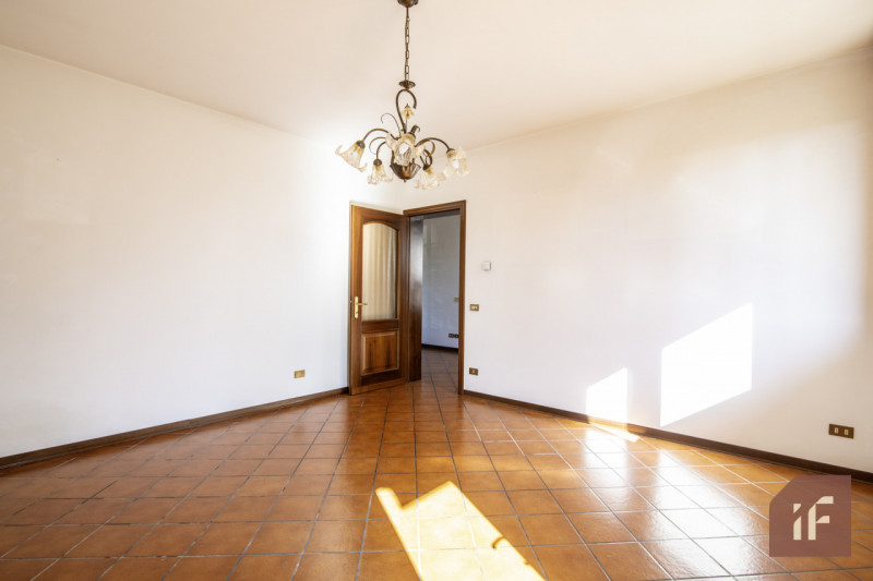 NOVENTA PADOVANA – Porzione di bifamiliare con giardino a pochi minuti dal centro

Proponiamo in ...