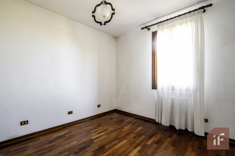 NOVENTA PADOVANA – Porzione di bifamiliare con giardino a pochi minuti dal centro

Proponiamo in ...