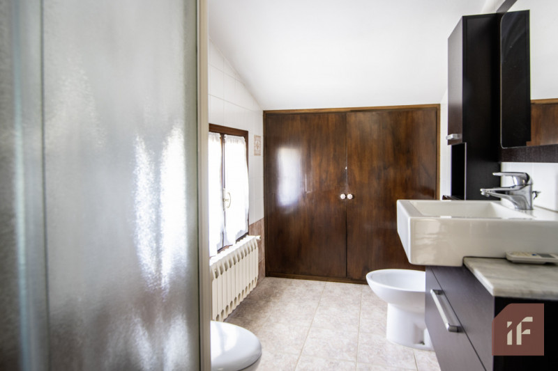 NOVENTA PADOVANA – Porzione di bifamiliare con giardino a pochi minuti dal centro

Proponiamo in ...