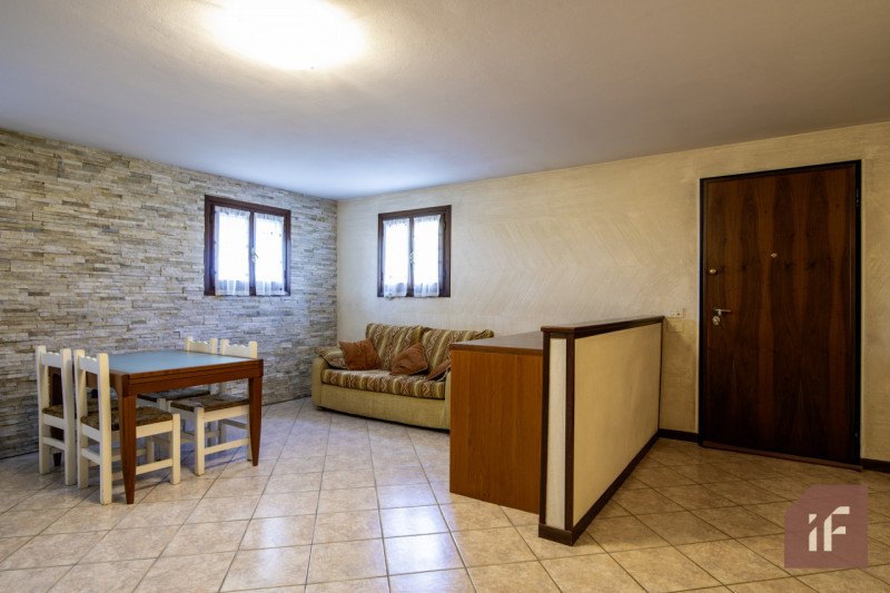 NOVENTA PADOVANA – Porzione di bifamiliare con giardino a pochi minuti dal centro

Proponiamo in ...