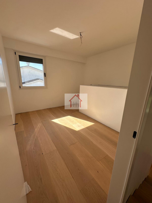 ELEGANTE BIFAMILIARE DI NUOVA COSTRUZIONE IN CLASSE A4 AD ARCADE 
Nel cuore di Arcade, proponiamo...