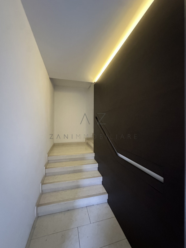 Nel centro storico di Castelfranco Veneto, proponiamo in affitto un raffinato appartamento triloc...