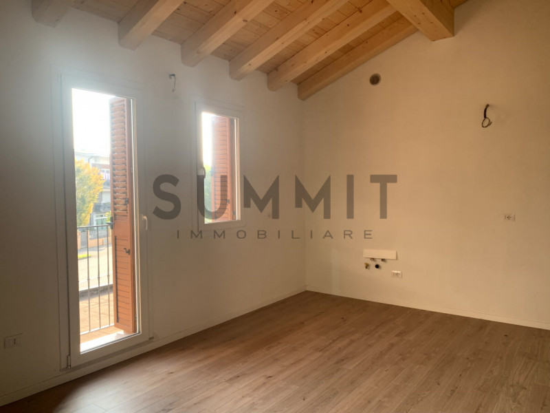 SCHIO - CENTRO: MINIAPPARTAMENTO completamente indipendente. Cl. En. B EURO 125.000 Per Info 335....