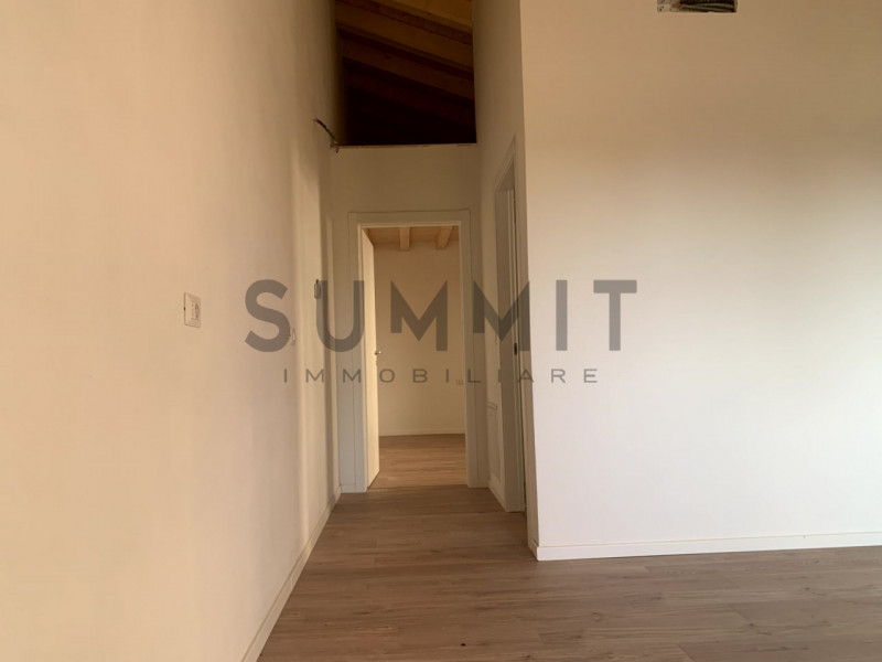 SCHIO - CENTRO: MINIAPPARTAMENTO completamente indipendente. Cl. En. B EURO 125.000 Per Info 335....