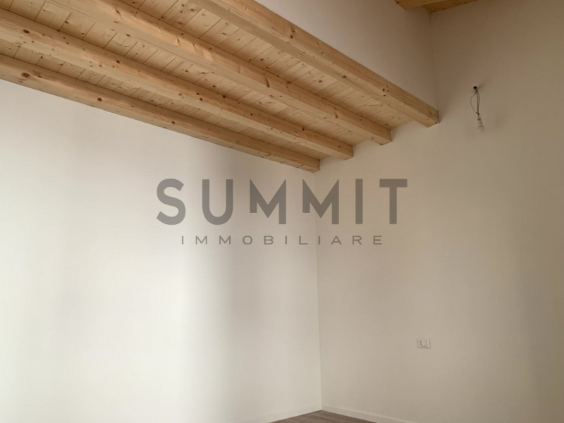 SCHIO - CENTRO: MINIAPPARTAMENTO completamente indipendente. Cl. En. B EURO 125.000 Per Info 335....