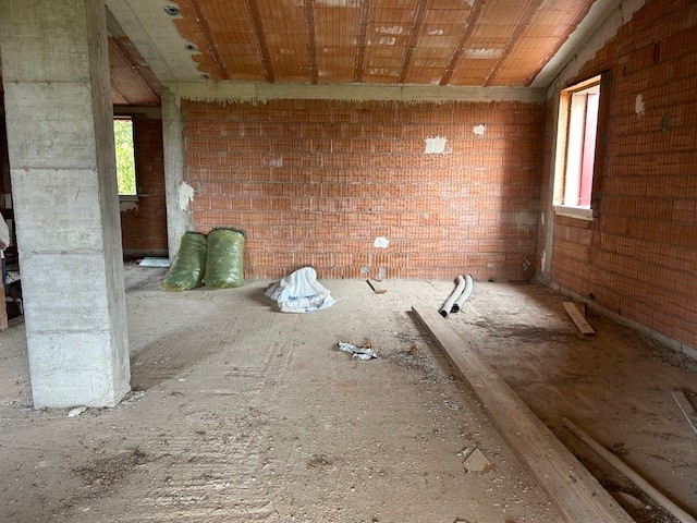 In una delle zone più tranquille di Casalserugo, proponiamo in vendita una porzione di BIFAMILIAR...