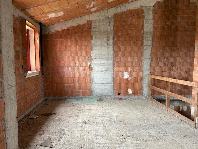 In una delle zone più tranquille di Casalserugo, proponiamo in vendita una porzione di BIFAMILIAR...