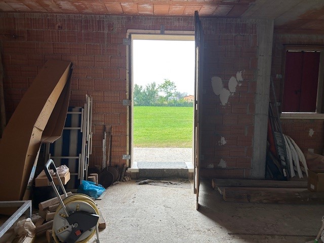 In una delle zone più tranquille di Casalserugo, proponiamo in vendita una porzione di BIFAMILIAR...