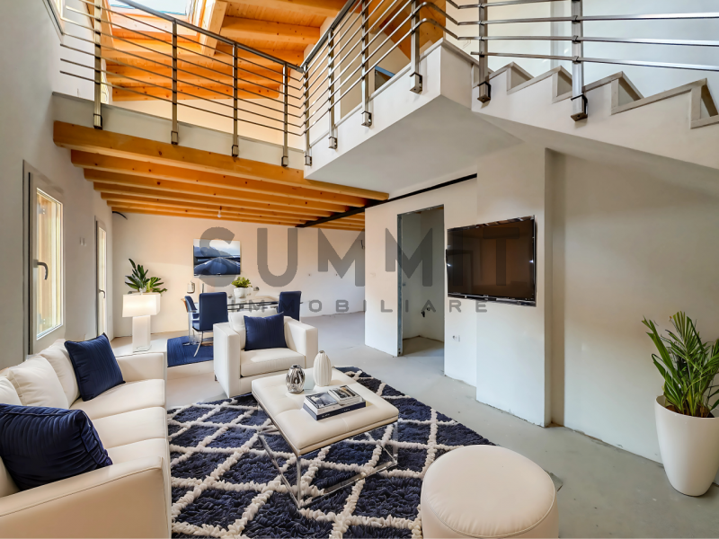 SCHIO - Centro: in nuova ristrutturazione TRICAMERE Duplex con garage (possibilità garage doppio)...