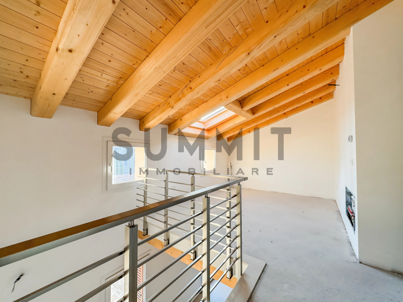 SCHIO - Centro: in nuova ristrutturazione TRICAMERE Duplex con garage (possibilità garage doppio)...