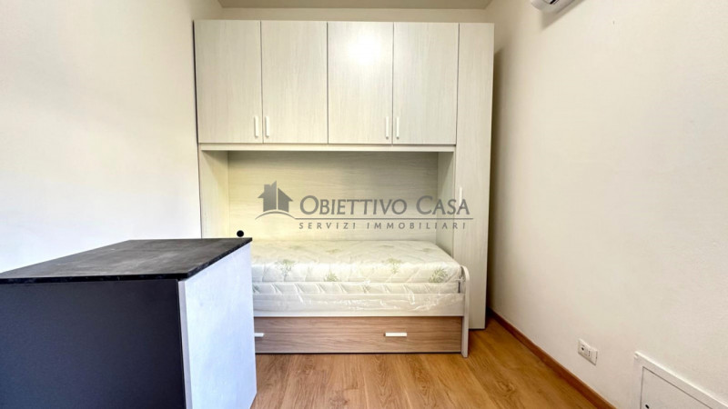 APD750 - Affittasi luminoso monolocale completamente ristrutturato situato in posizione centralis...