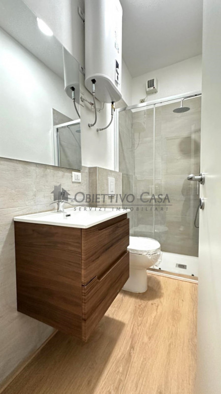 APD750 - Affittasi luminoso monolocale completamente ristrutturato situato in posizione centralis...